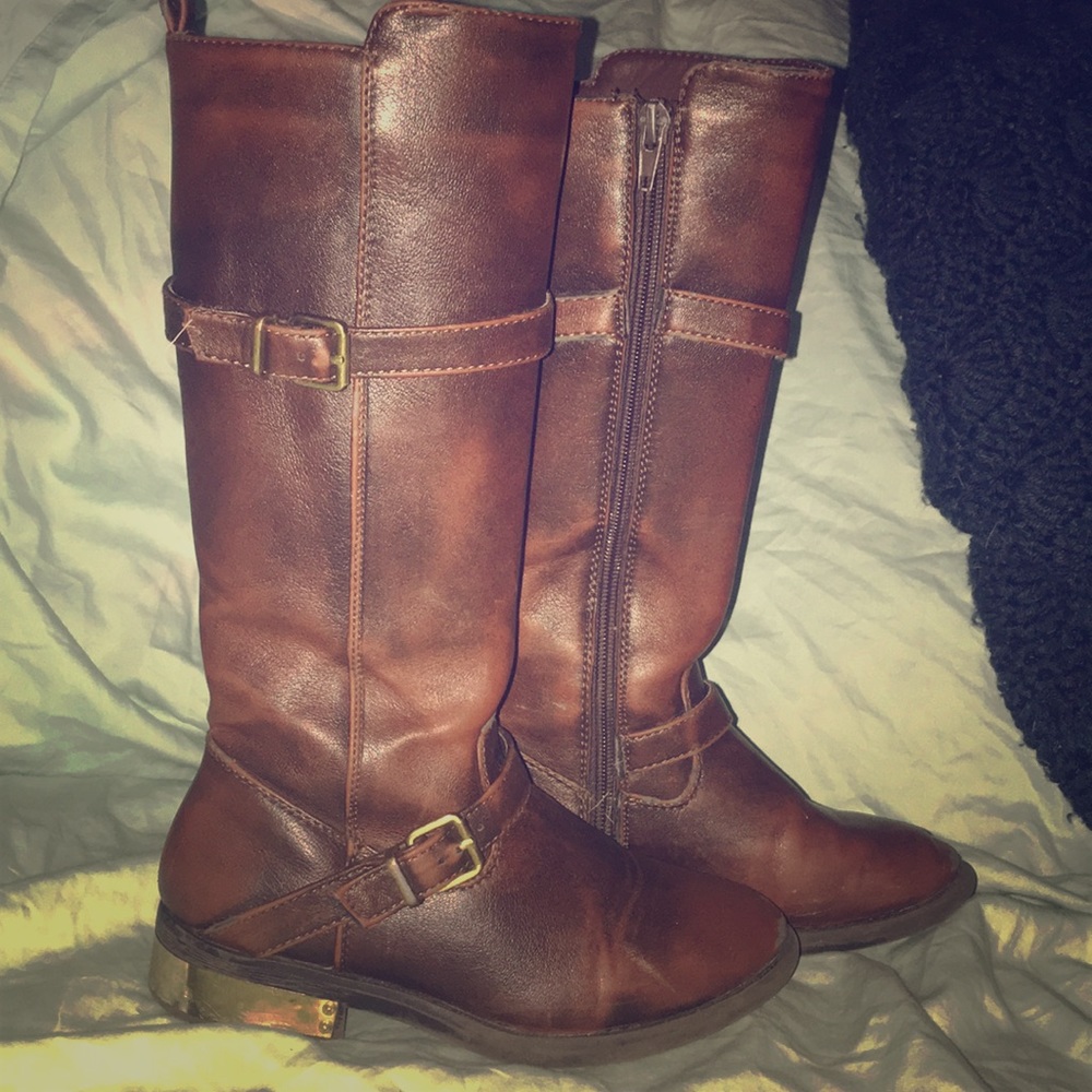 Girls boots